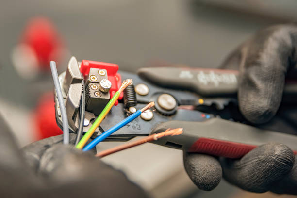 Best Electrical Installation Contractor  in Eldora, IA